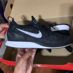 Women’s Nike Shoe Size 9.5 