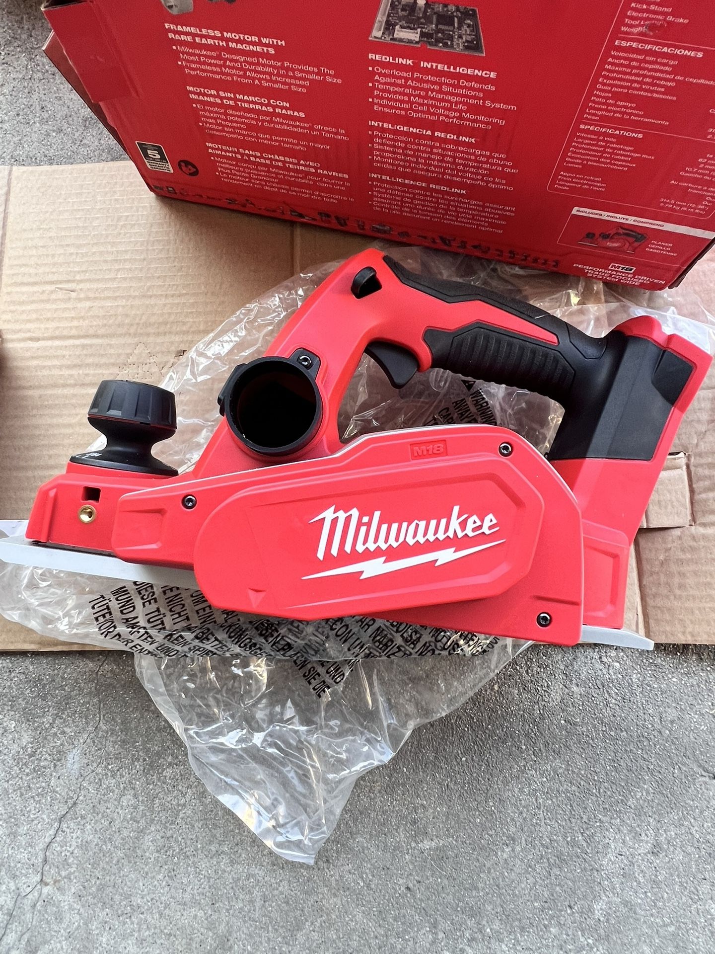 Milwaukee M18 Cordless 3-1/4 Planer TOOL ONLY