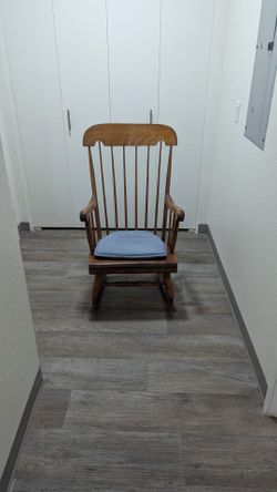 Rocking chair