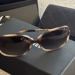 Brand New Chanel SunGlasses With Box & Case