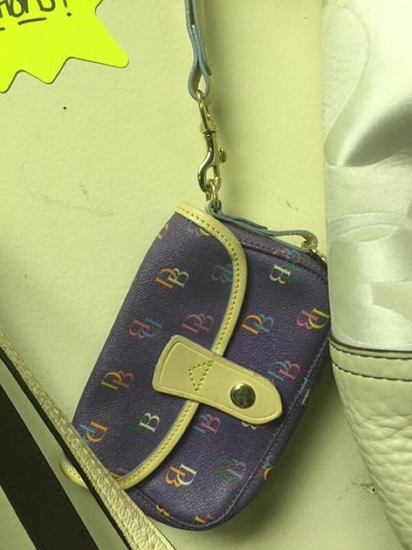 Dooney and bourke wristlet