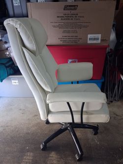 White Computer Desk Chair.