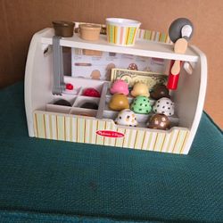 Melissa and Doug Ice Cream Playset