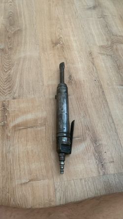 Air chipping hammer