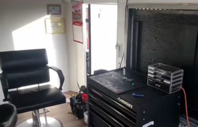 Barber chair salon chair