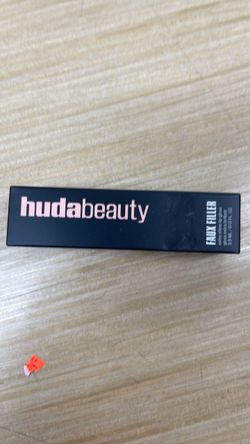 Huda Beauty Faux Filler Extra Shine Lip Gloss