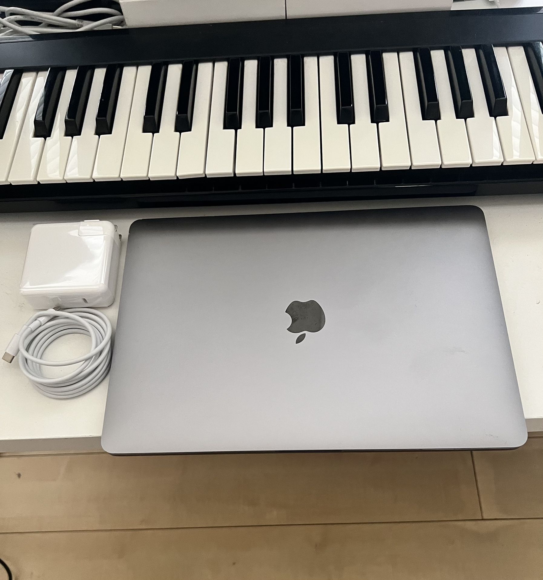 MACBOOK PRO M1 16GB Ableton Live Logic Pro Final Cut Photoshop 