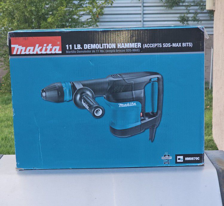 Makita 10 Amp Corded SDS-MAX 11 lbs. Variable Speed Demolition Hammer with Soft Start Side Handle and Hard Case

Brand New Tool Cash Or Zelle 