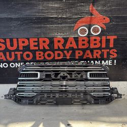 2025 RAM HD Grille OEM NICE 2026