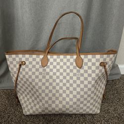 Authentic Louis Vuitton Neverfull GM.
