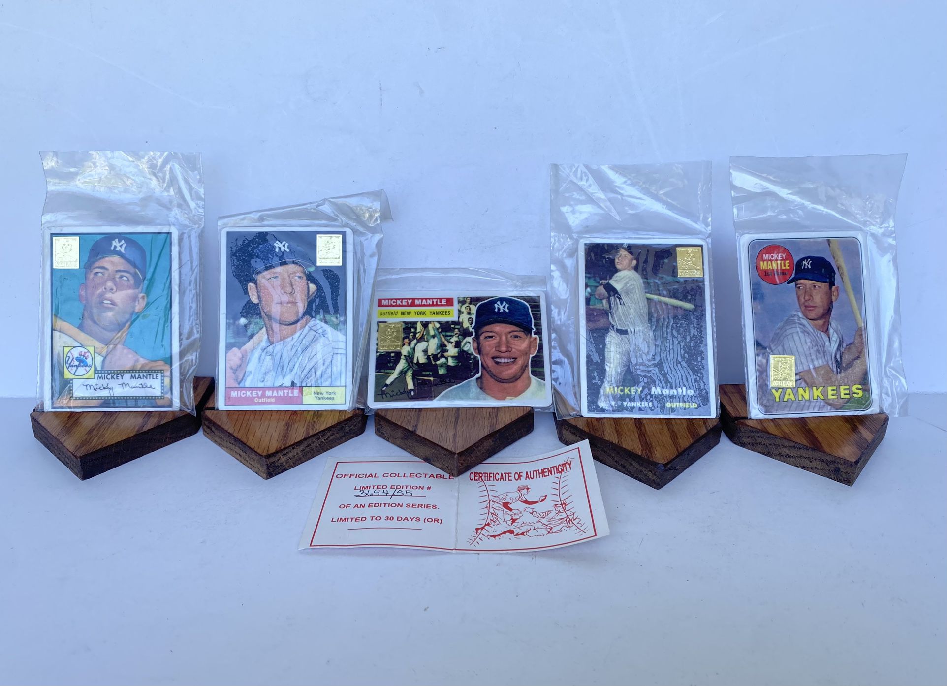 Set of 5 Vintage Mickey Mantle Topps Commemorative Reprint Metal Baseball Card Set from 1996