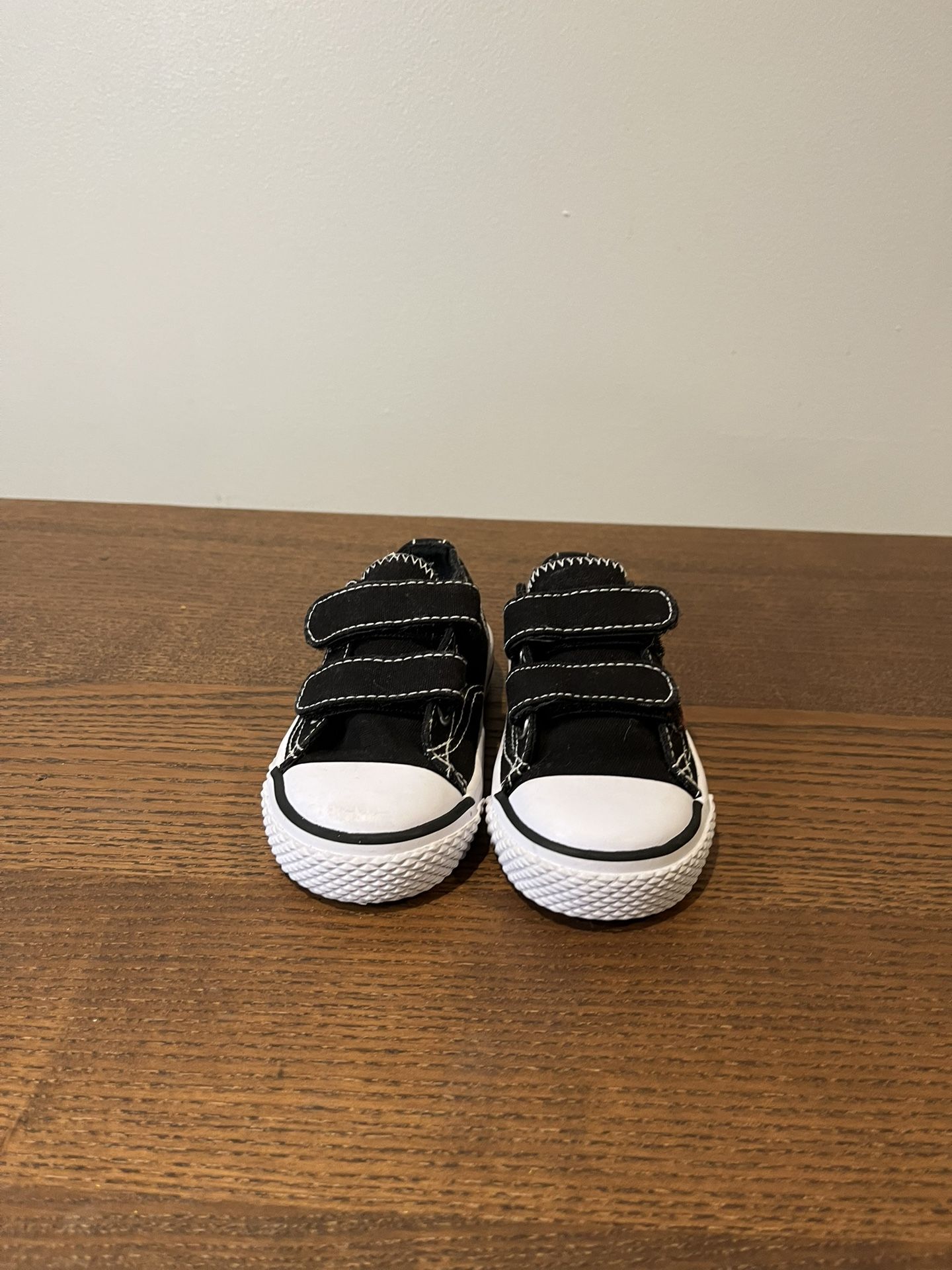 Black & White Sneakers, Toddler Size 7