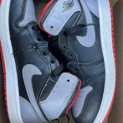 Kids Jordan’s Size 2.y