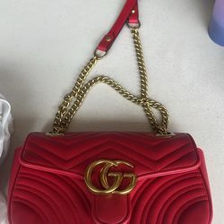 Red bag crossbody/ shoulder style