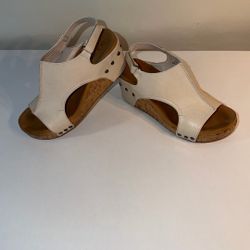 Women’s Wedge Sandals – Boutique by Corkys – Size 8 – Comfortable & Stylish