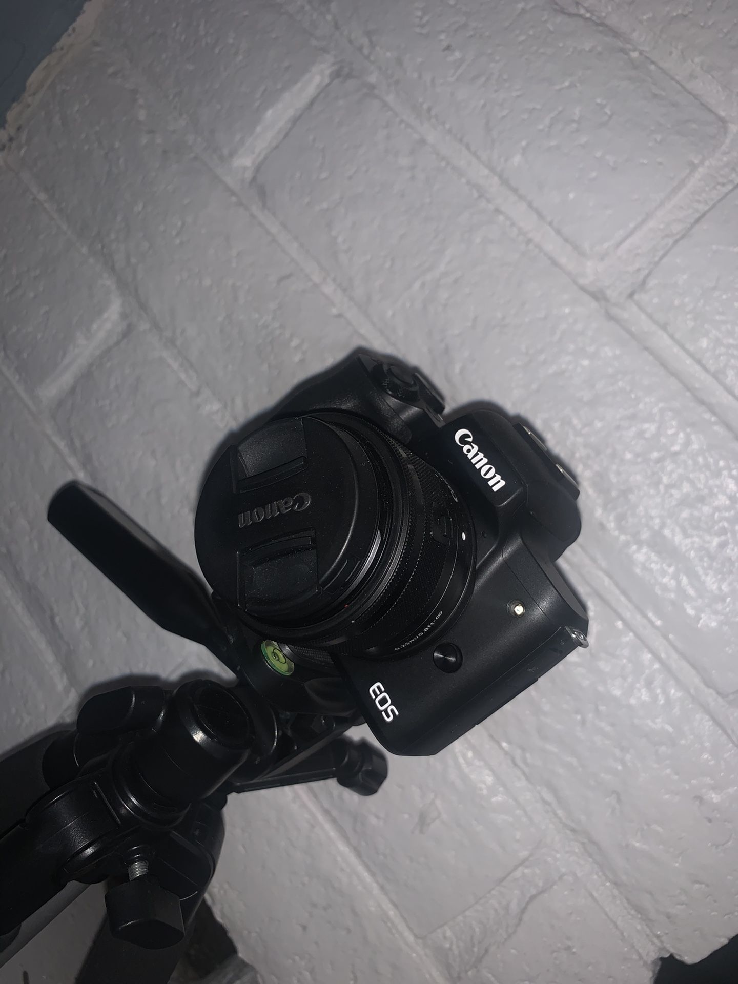 Canon m50