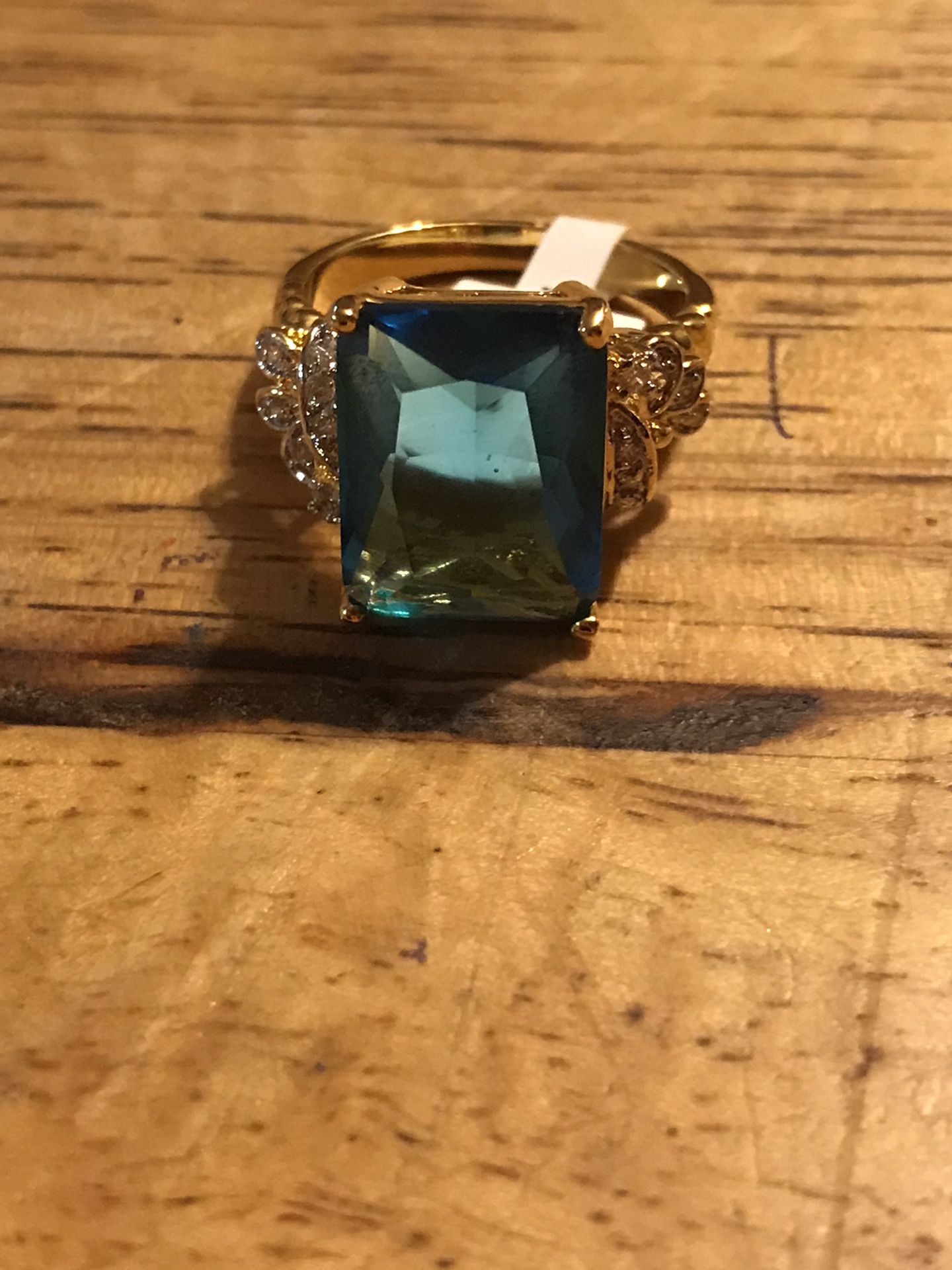 BRAND NEW LADIES RING WITH 10.72CTW BLUE AND CLEAR CZS. SIZE 10