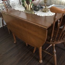 Ethan Allen Solid Maple Dining Room Table