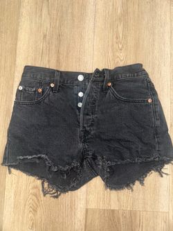 501 Levi shorts