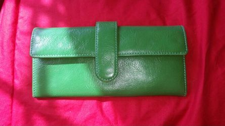 Green hobo wallet