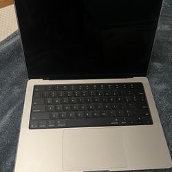 14-inch MacBook Pro - Silver (comes with case)