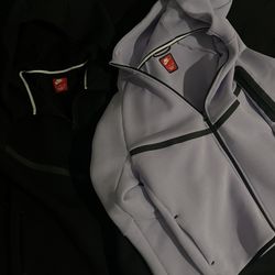 Nike tech bundle (teenager size)