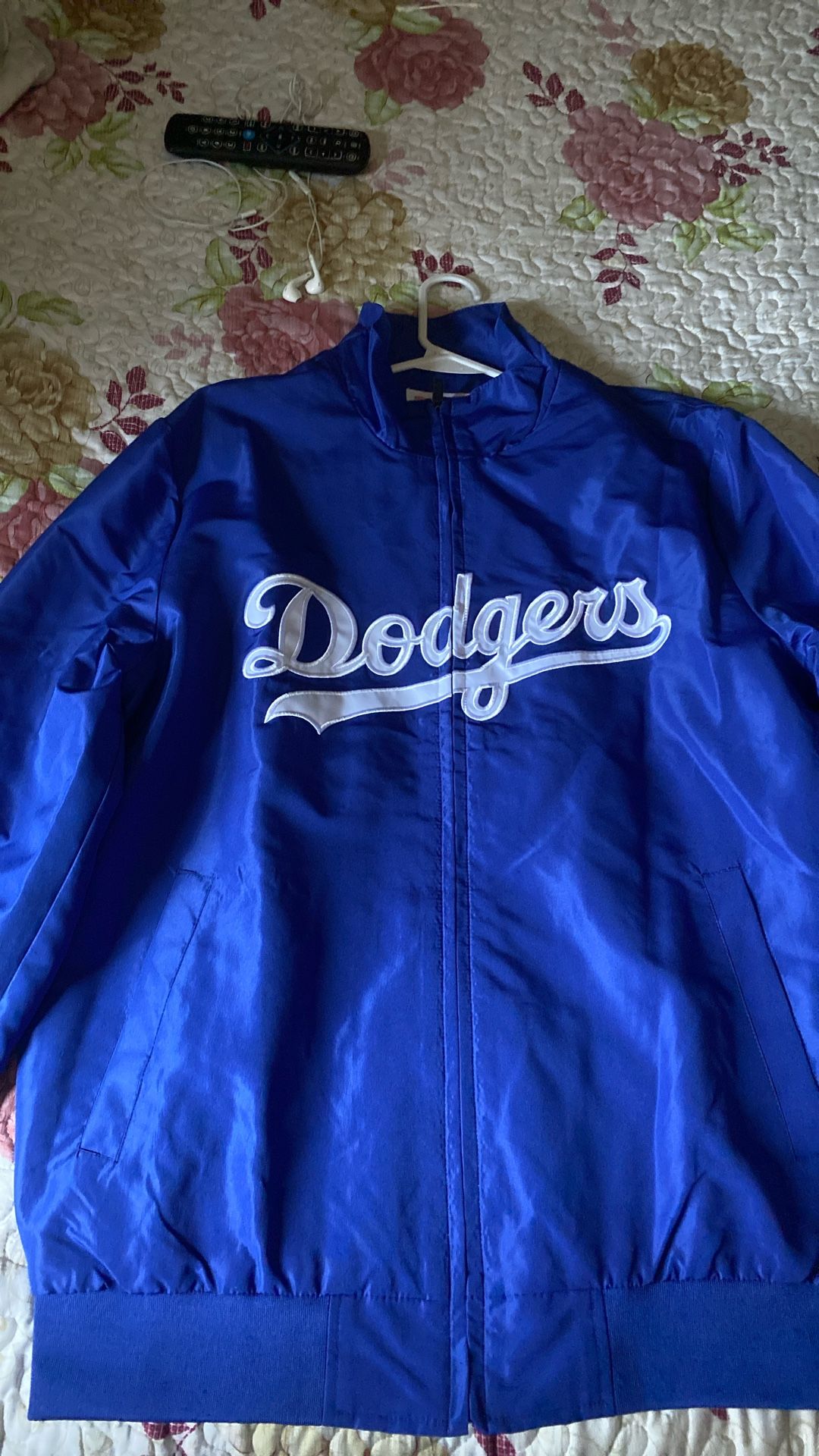 Dodgers Windbreaker jacket M (never Worn)