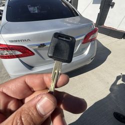 Llaves De Autos / Car Keys And Remotes 