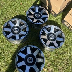 🔥 Toyota TRD Off-Road Wheels – Like New – $550 OBO