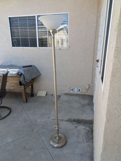 Floor lamp