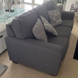 Sofa Nuevo No Se Usado for in Miami, FL - OfferUp