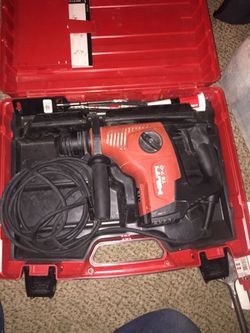 Hilti TE 7-C rotary drill. With 5 bits for Sale in TX