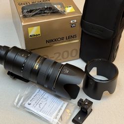 Mint Nikon 70-200 VRII Lens