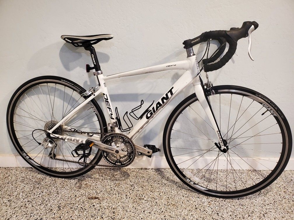 Giant Defy Aluxx SL 3(48cm) for Sale in Santee, CA - OfferUp