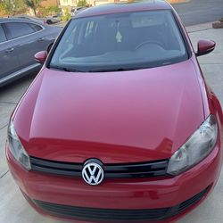 2013 VW  GOLF   Automatic  clean title