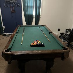 East Point Pool Table  7 1/2 By 4 Foot 