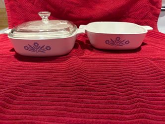 Vintage Corning Ware; 2/ 1 quart casserole dish, one with original glass top