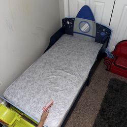 Rocket Ship Toddler Bed