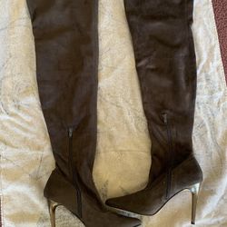 Shoe dazzle Over the knee heeled Boots