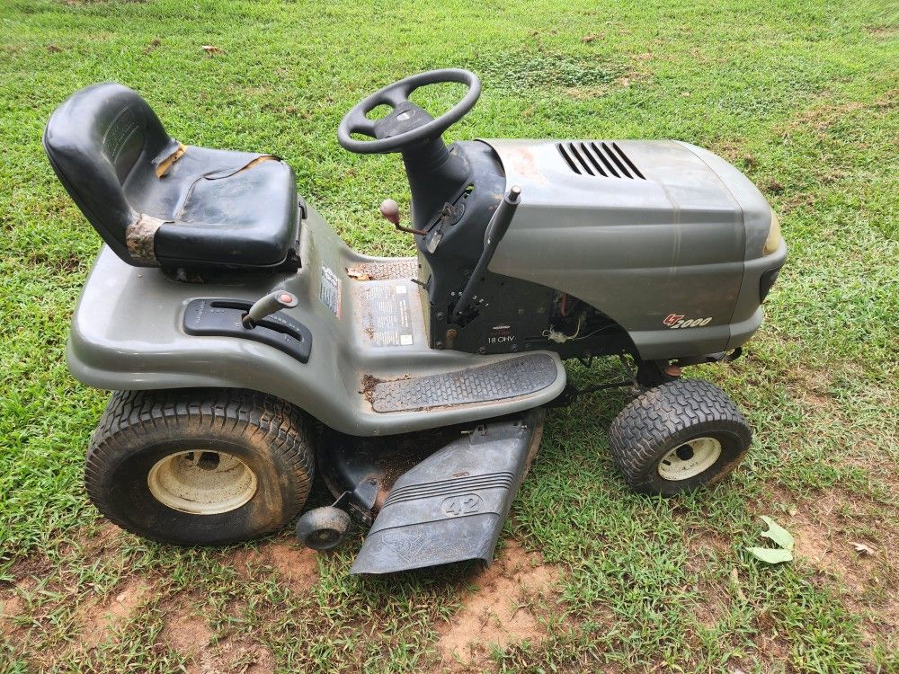 Craftsman Lt 2000 42 Inch Cut 12 Hp Briggs And Stratton Motor Riding