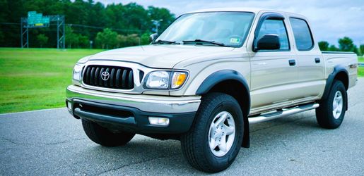 Toyota Tacoma TRD - Automatic