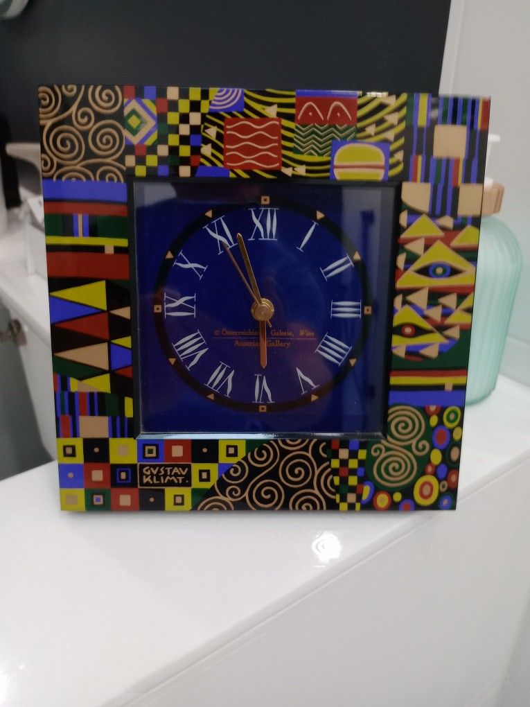 SF Museum of Modern Art Clock