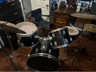 Old drumset