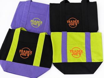 Trader Joe's Canvas Tote Bags Set of 4