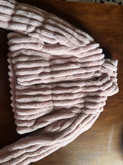 Super cute puffy/sift Pink Faux Fur Striped Zip-Up Jacket