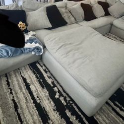 6 Piece Sectional w/throw pillows