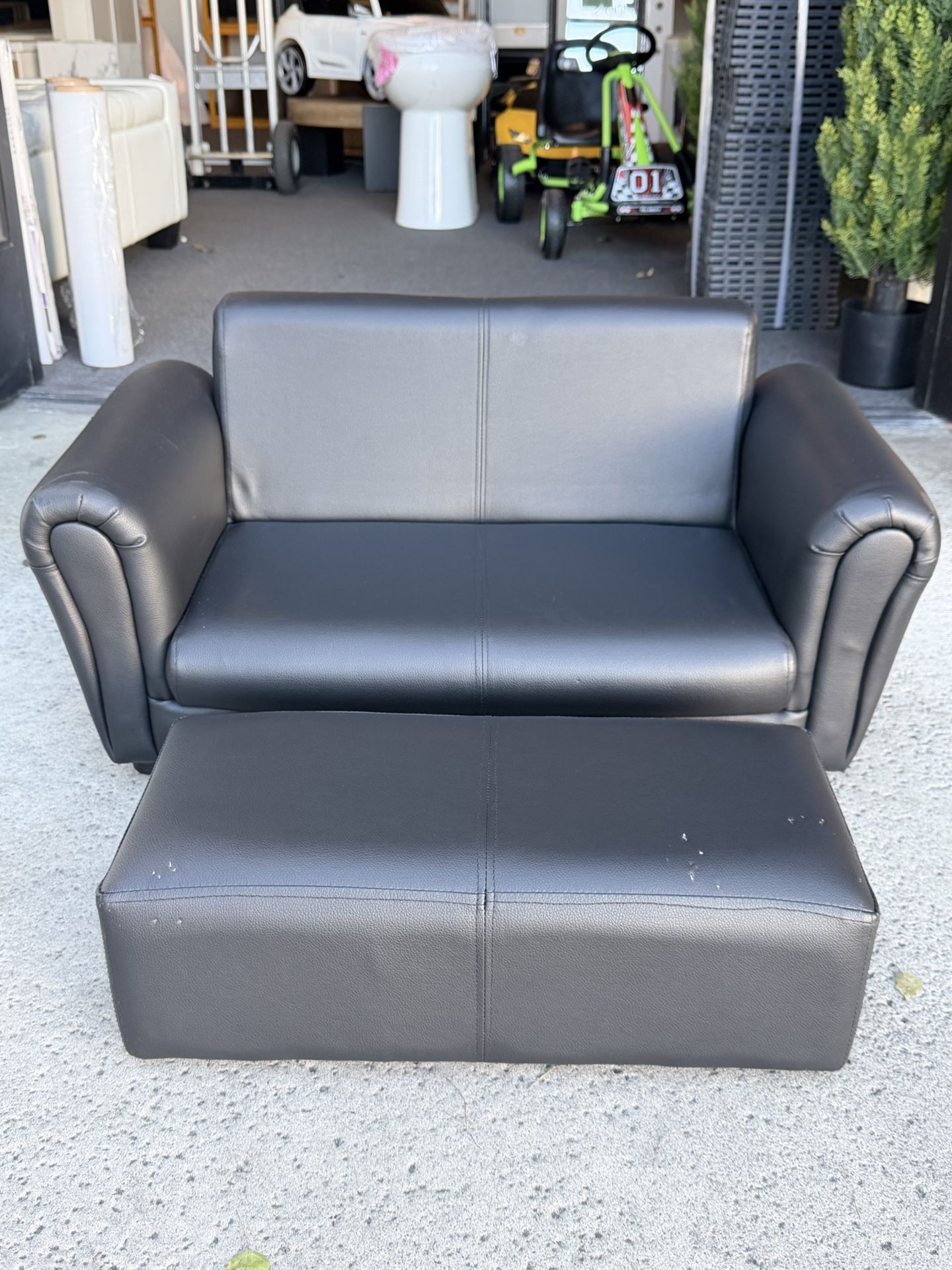 $50!! Two In One Double Seat Couch. PU Leather Surface,(small Details See Last Pictures )