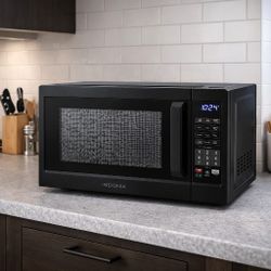 Brand New Insignia Microwave 