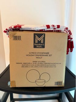 Member’s Mark 12 Piece Holiday Stoneware Dinnerware Set New