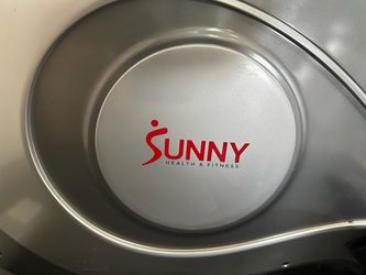 Sunny health & fitness row machine working